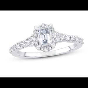NWT emerald cut diamond ring 14k white gold
